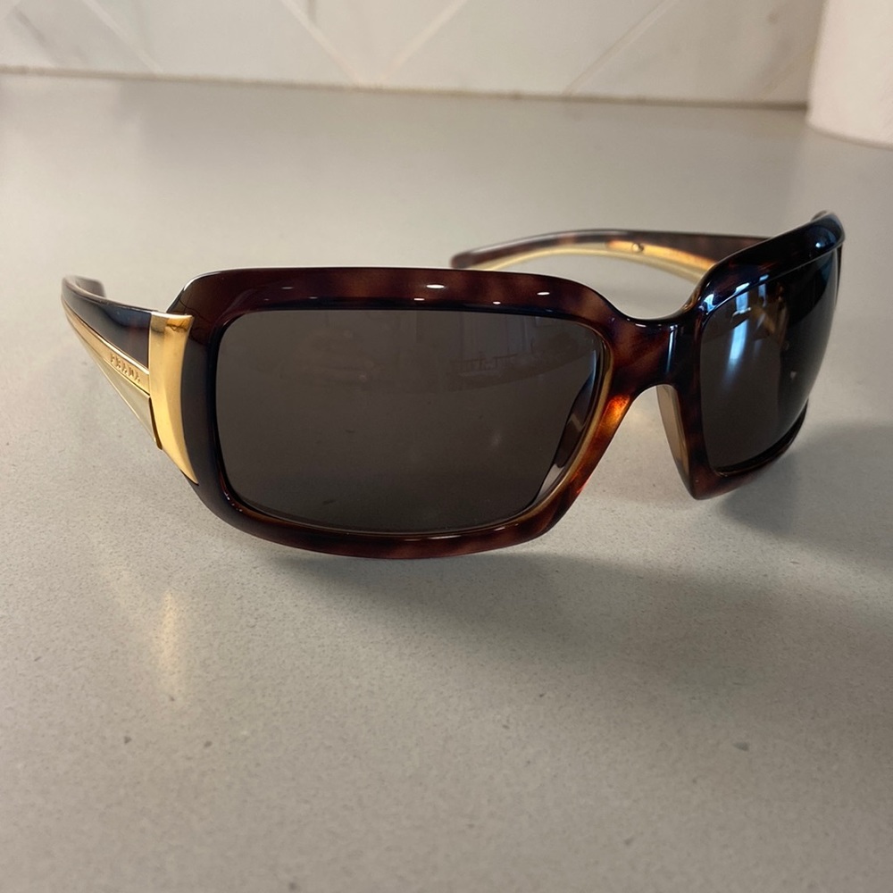 VINTAGE PRADA SUNGLASSES 🌞